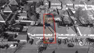 Photo 24- click for photo gallery